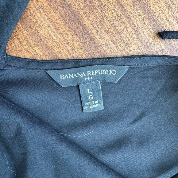 ✨ Banana Republic | Black Cami | Size L ✨ - Picture 3 of 6